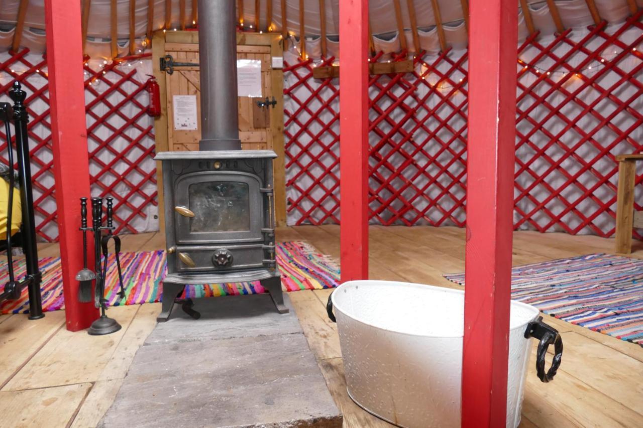 Alder Yurt Wych Elm Glamping Otel Helston Dış mekan fotoğraf